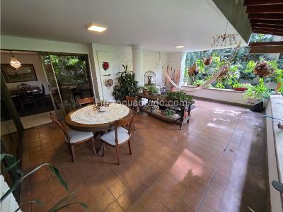 Apartamento de 4 alcobas en venta en El Poblado, Medellín, 261 m² · foto 5 de 17