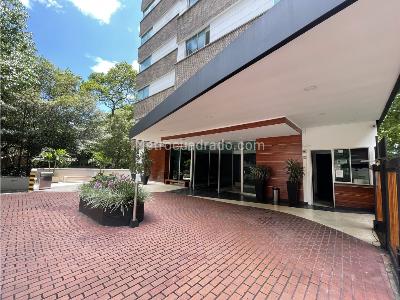 Apartamento en venta en El Poblado, Medellín · foto 3 de 20