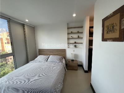 Apartamento de 2 alcobas en venta en El Poblado, Medellín, 73 m² · foto 3 de 20