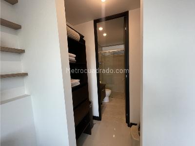 Apartamento de 2 alcobas en venta en El Poblado, Medellín, 73 m² · foto 7 de 20