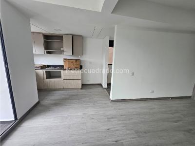 Apartamento en arriendo en Las Palmas, Medellín · foto 2 de 18
