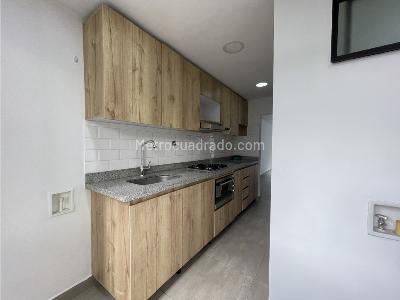 Apartamento en venta en La America, Medellín · foto 2 de 20