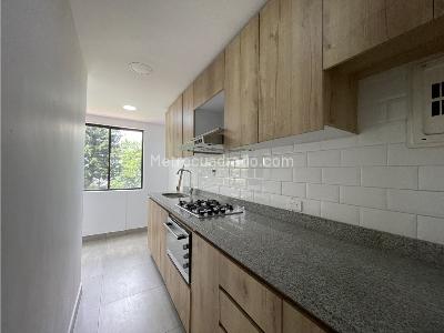 Apartamento en venta en La America, Medellín · foto 3 de 20