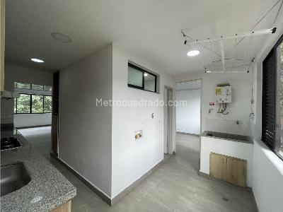 Apartamento en venta en La America, Medellín · foto 8 de 20