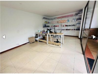 Casa de 4 alcobas en venta en Loma Del Esmeraldal, Envigado, 165 m² · foto 4 de 14