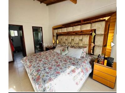 Casa de 4 alcobas en venta en Loma Del Esmeraldal, Envigado, 165 m² · foto 7 de 14