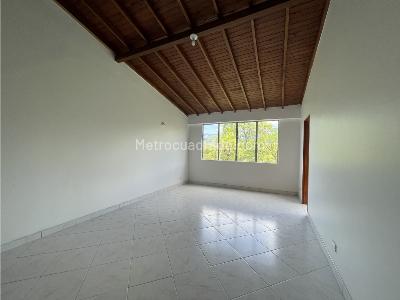 Apartamento en venta en La America, Medellín · foto 2 de 20