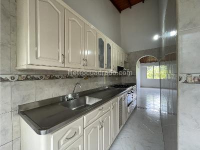 Apartamento en venta en La America, Medellín · foto 3 de 20