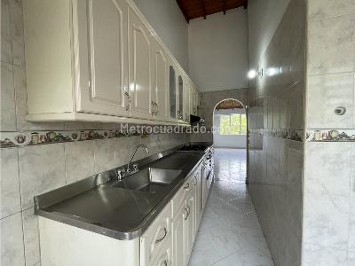 Apartamento en venta en La America, Medellín · foto 4 de 20