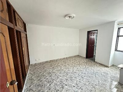 Apartamento de 4 alcobas en arriendo en Laureles, Medellín, 130 m² · foto 19 de 19