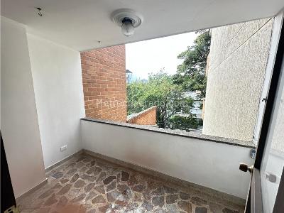 Apartamento en venta en Laureles, Medellín · foto 7 de 19