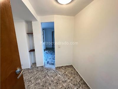 Apartamento en venta en Laureles, Medellín · foto 8 de 19