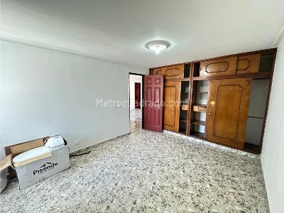 Apartamento en venta en Laureles, Medellín · foto 12 de 19