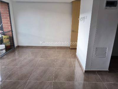 Apartamento de 3 alcobas en venta en Amazonia, Bello, 62 m² · foto 5 de 13
