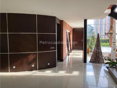 Casa de 4 alcobas en venta en Aves Maria, Sabaneta, 470 m² · foto 5 de 15
