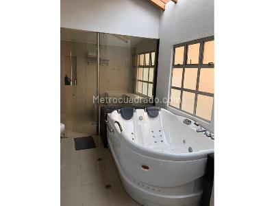 Casa de 4 alcobas en venta en Aves Maria, Sabaneta, 470 m² · foto 10 de 15