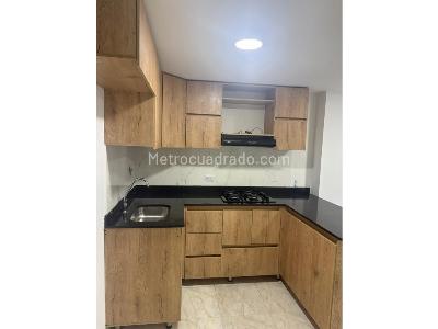 Apartamento de 2 alcobas en venta en Calle Vieja, Bello, 45 m² · foto 2 de 17