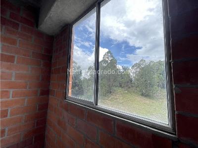 Apartamento de 2 alcobas en venta en Tranvia, Rionegro, 50 m² · foto 14 de 19