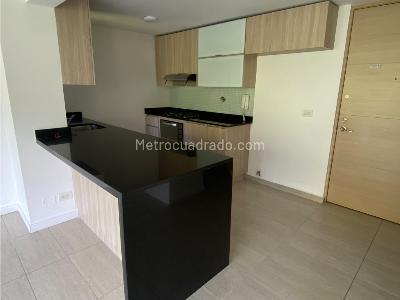 Apartamento en venta en Loma De Los Bernal, Medellín · foto 3 de 14