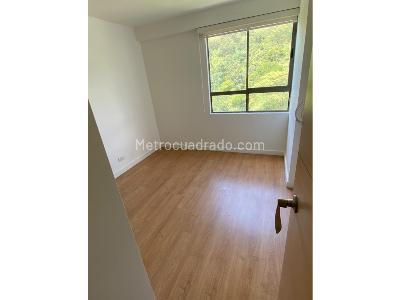 Apartamento en venta en Loma De Los Bernal, Medellín · foto 5 de 14