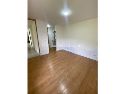 Apartamento en venta en Loma De Los Bernal, Medellín · foto 7 de 14