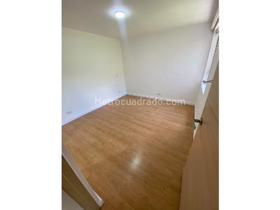 Apartamento en venta en Loma De Los Bernal, Medellín · foto 8 de 14