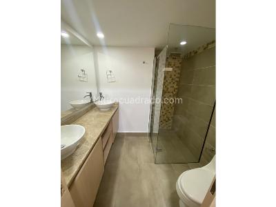Apartamento en venta en Loma De Los Bernal, Medellín · foto 12 de 14