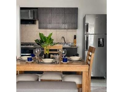 Apartamento en arriendo en Ciudad Del Rio, Medellín · foto 2 de 8