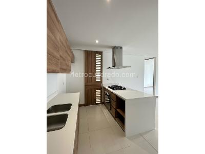 Apartamento de 2 alcobas en venta en Ciudad Del Rio, Medellín, 93 m² · foto 2 de 20