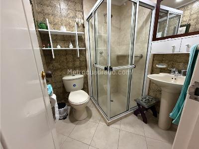 Apartamento en venta en La Aguacatala, Medellín · foto 6 de 11