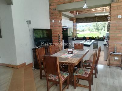 Casa de 3 alcobas en venta en Alto De Las Palmas, Envigado, 285 m² · foto 6 de 11
