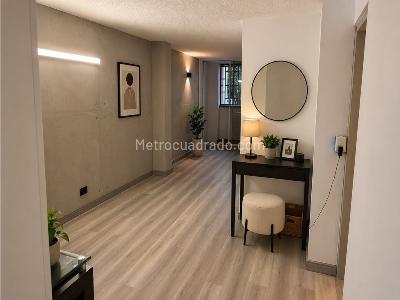 Apartamento de 2 alcobas en venta en La Castellana, Medellín, 69 m² · foto 3 de 14