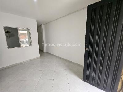 Apartaestudio en arriendo en Laureles, Medellín · foto 2 de 11
