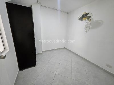 Apartaestudio en arriendo en Laureles, Medellín · foto 3 de 11