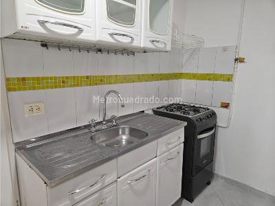 Apartaestudio en arriendo en Laureles, Medellín · foto 7 de 11