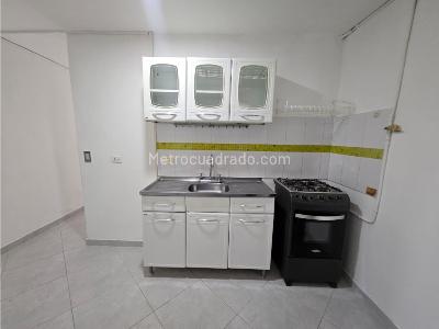 Apartaestudio en arriendo en Laureles, Medellín · foto 8 de 11