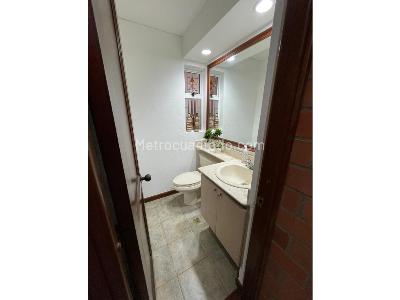 Casa de 3 alcobas en venta en Loma Del Chocho, Envigado, 335 m² · foto 15 de 15
