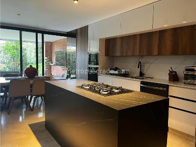 Casa de 3 alcobas en venta en La Calleja, Envigado, 202 m² · foto 4 de 20