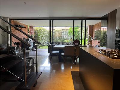 Casa de 3 alcobas en venta en La Calleja, Envigado, 202 m² · foto 6 de 20