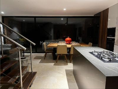 Casa de 3 alcobas en venta en La Calleja, Envigado, 202 m² · foto 18 de 20