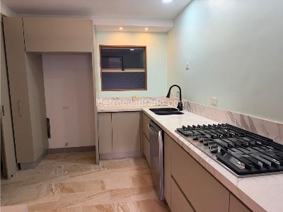 Apartamento en venta en La Frontera, Envigado · foto 4 de 16