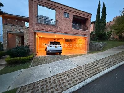 Casa de 3 alcobas en venta en La Calera, Medellín, 600 m² · foto 18 de 20