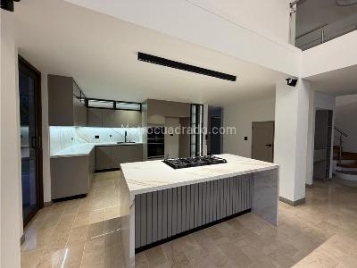 Casa de 3 alcobas en venta en La Calera, Medellín, 600 m² · foto 4 de 20
