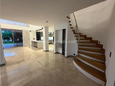Casa de 3 alcobas en venta en La Calera, Medellín, 600 m² · foto 8 de 20