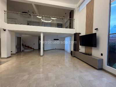 Casa de 3 alcobas en venta en La Calera, Medellín, 600 m² · foto 9 de 20