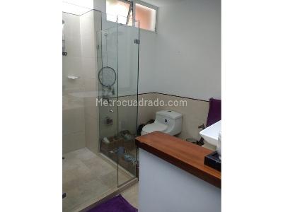 Casa de 5 alcobas en venta en El Poblado, Medellín, 450 m² · foto 16 de 20