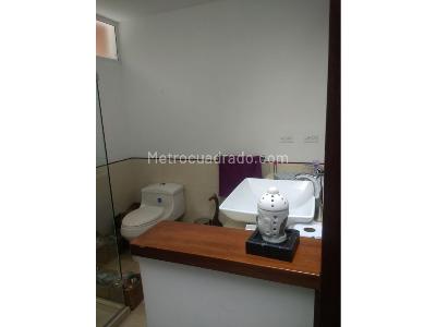 Casa de 5 alcobas en venta en El Poblado, Medellín, 450 m² · foto 18 de 20