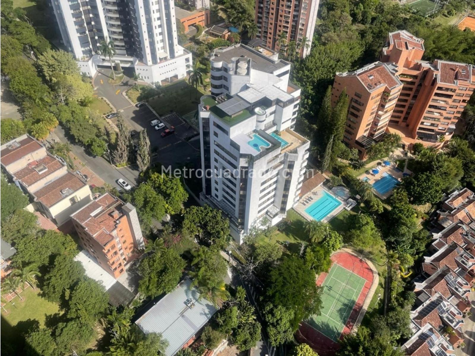 Apartamento de 2 habitaciones en venta en Poblado, Medellín — imagen 1 de 20