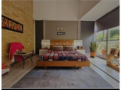 Casa de 3 alcobas en venta en El Tesoro, Medellín, 220 m² · foto 5 de 11