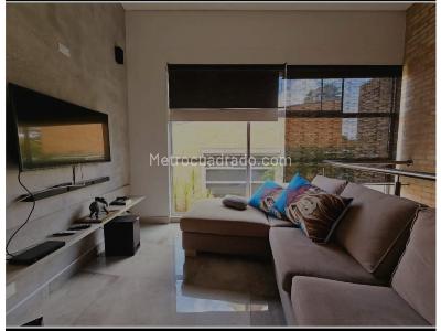 Casa de 3 alcobas en venta en El Tesoro, Medellín, 220 m² · foto 6 de 11